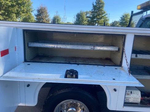 Used 2013 Chevrolet Silverado 3500 W/T image 18