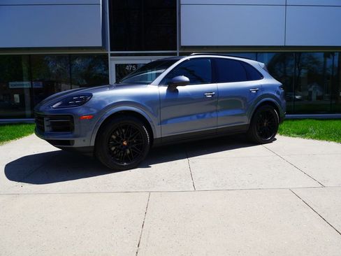 New 2026 Porsche Cayenne AWD/4WD image 1