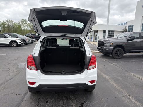 Used 2017 Chevrolet Trax LS AWD/4WD image 12