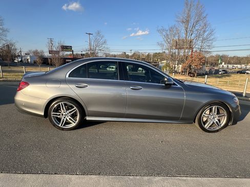 Used 2020 Mercedes-Benz E 350 Sedan image 9