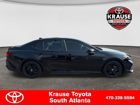 Used 2026 Toyota Camry SE FWD image 9