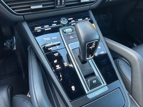 Used 2019 Porsche Cayenne image 21