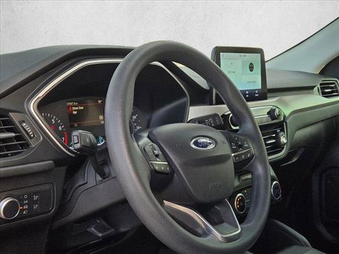 Certified 2022 Ford Escape SE w/ SE Sport Appearance Package image 10