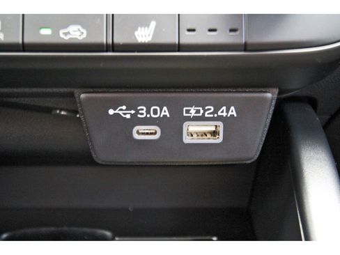 Used 2026 Subaru Outback Limited AWD/4WD image 23