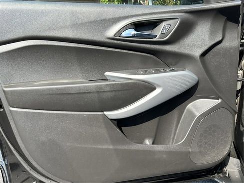 Used 2024 Chevrolet Trax LS w/ LS Convenience Package image 12