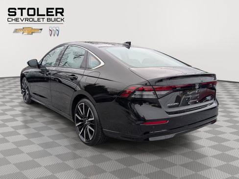 Used 2024 Honda Accord Touring image 3