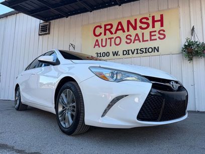 Used 2016 Toyota Camry SE w/ Moonroof Package