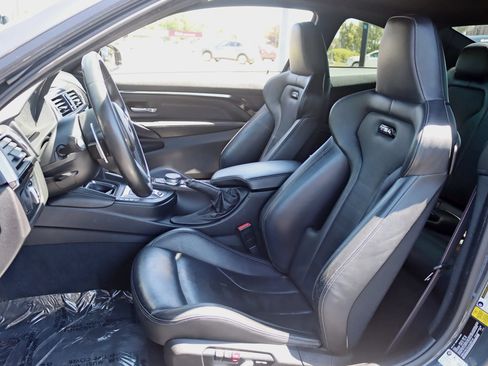 Used 2018 BMW M4 Coupe RWD image 33