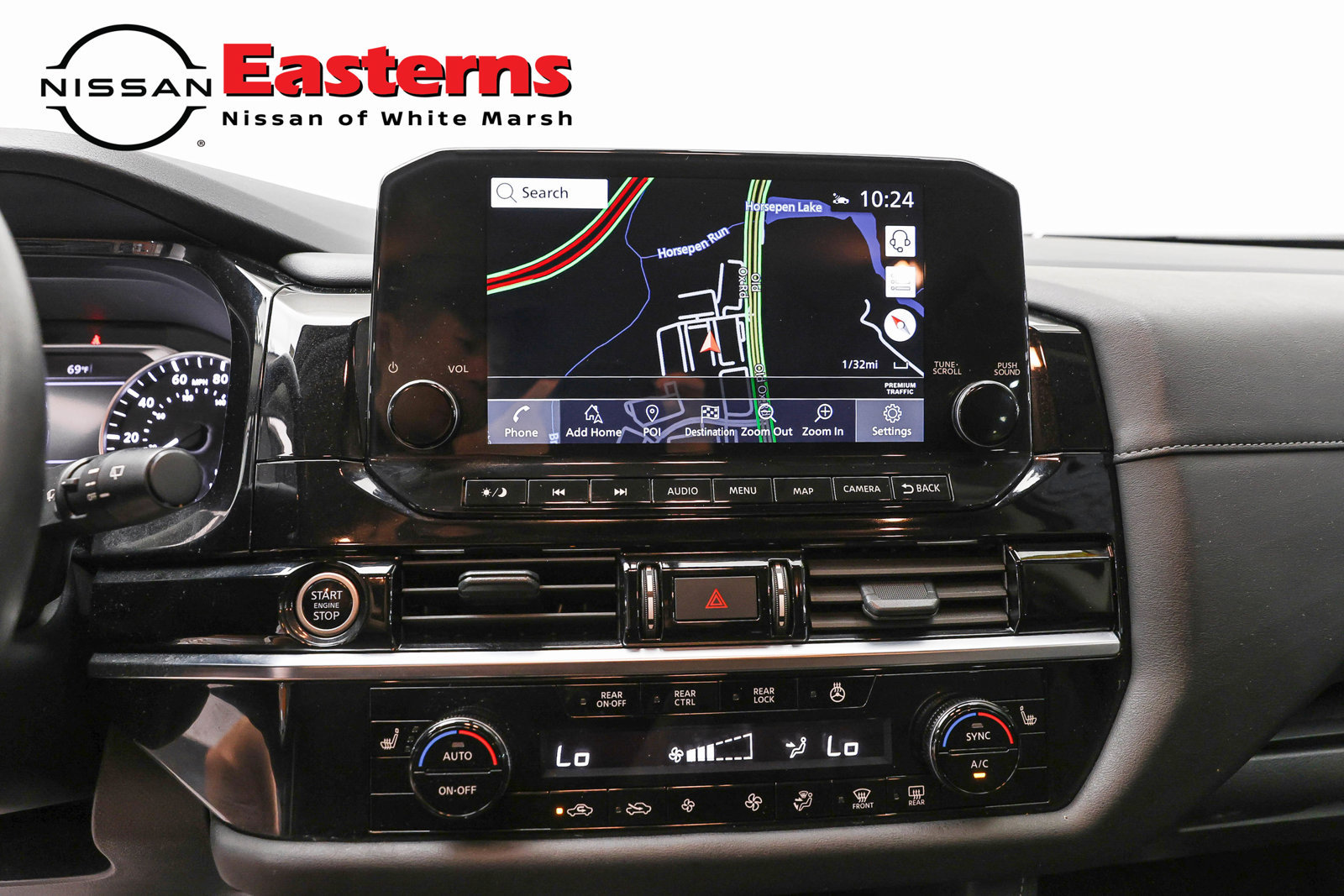 Used 2024 Nissan Pathfinder SL AWD/4WD image 12