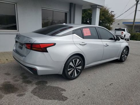 Certified 2022 Nissan Altima 2.5 SV image 8