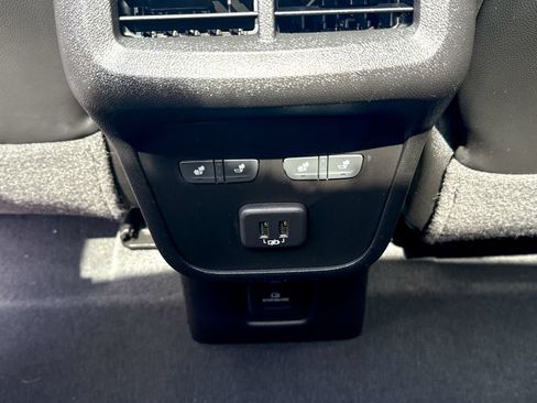 Certified 2022 Chevrolet Equinox Premier AWD/4WD image 25