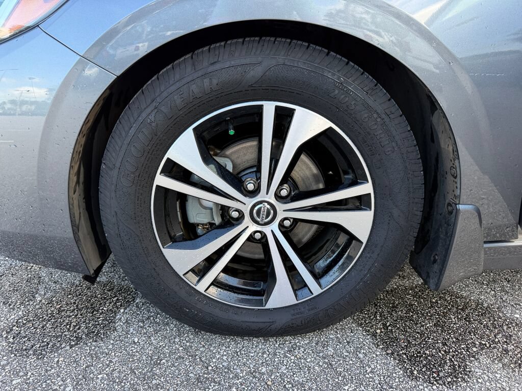 Used 2020 Nissan Sentra SV FWD image 31