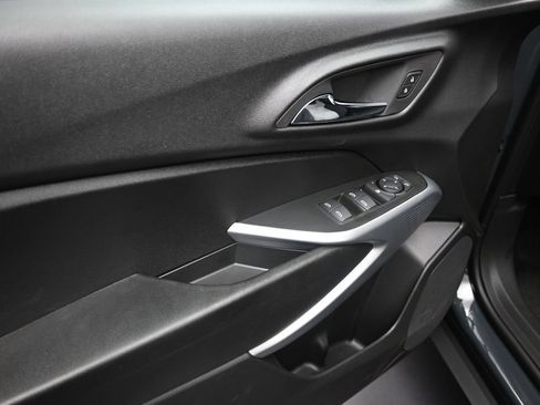 New 2026 Chevrolet Trax LS w/ LS Convenience Package FWD image 11