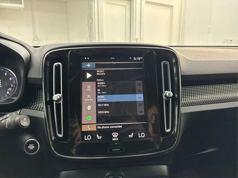 Used 2022 Volvo XC40 T5 R-Design w/ Advanced Package AWD/4WD image 13