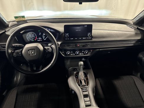 Used 2025 Honda HR-V Sport image 4