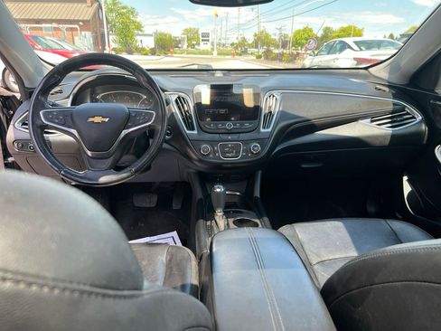 Used 2017 Chevrolet Malibu LT w/ True North Edition FWD image 14