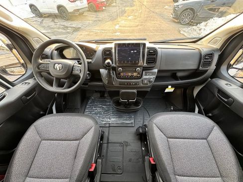 Used 2025 RAM ProMaster 2500 w/ Premium Convenience Group FWD image 7