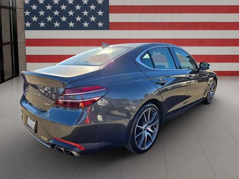 Used 2023 Genesis G70 2.0T image 9