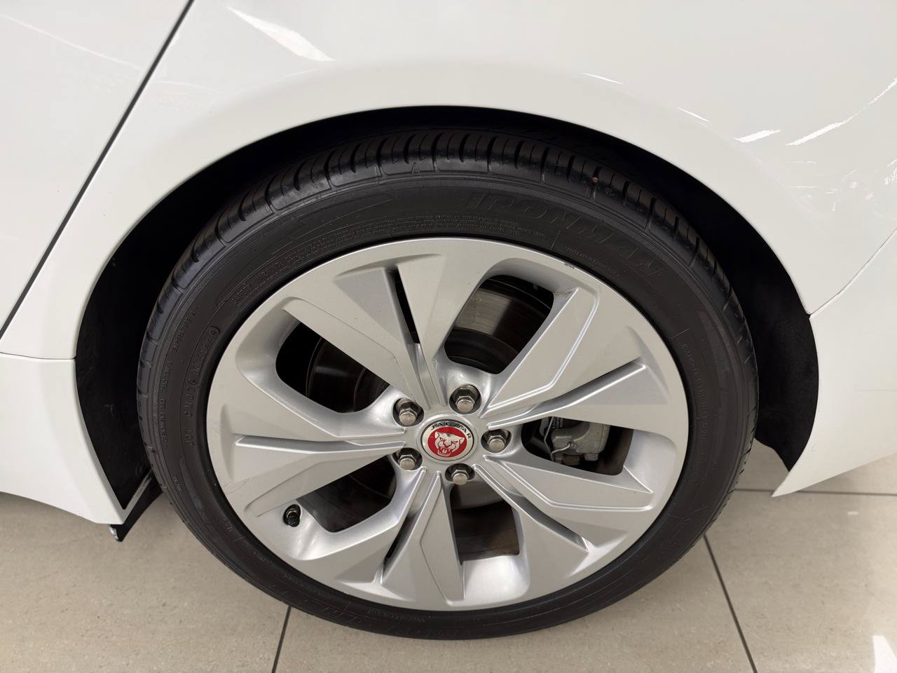 Used 2020 Jaguar XE S RWD image 23