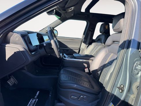 Used 2023 Rivian R1S Launch Edition image 10