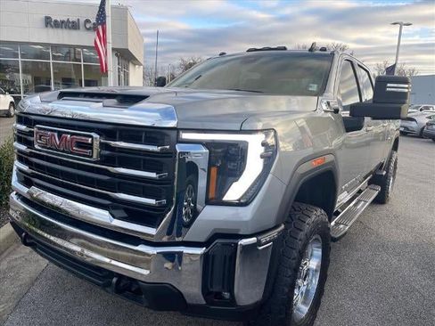 Used 2025 GMC Sierra 2500 SLE image 6