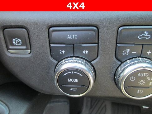 Certified 2024 GMC Sierra 1500 Elevation image 25