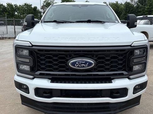 Used 2024 Ford F250 XL w/ STX Appearance Package AWD/4WD image 11