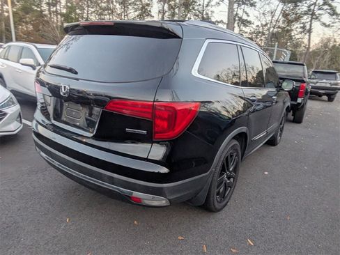 Used 2018 Honda Pilot Touring image 6