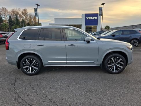 New 2026 Volvo XC90 B5 Core w/ Protection Package Premier AWD/4WD image 9