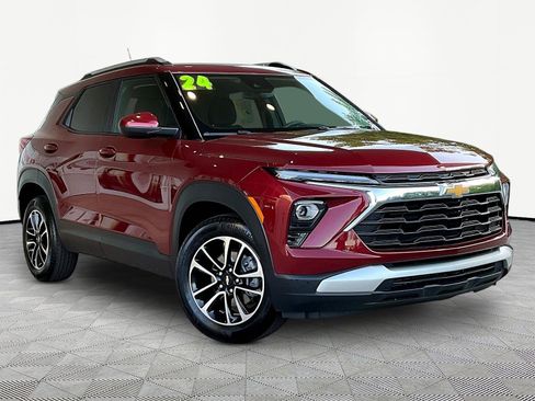 Used 2024 Chevrolet TrailBlazer LT FWD image 3