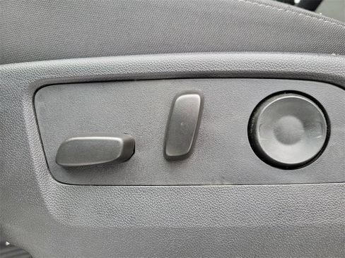 Used 2025 Chevrolet Silverado 1500 LT image 18