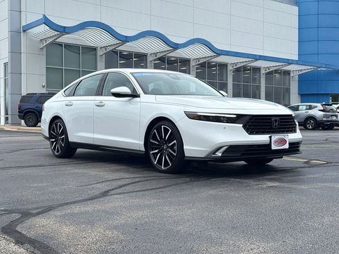 Certified 2024 Honda Accord Touring image 3