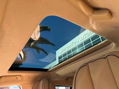Used 2025 Bentley Flying Spur Plug-In Hybrid AWD/4WD image 31