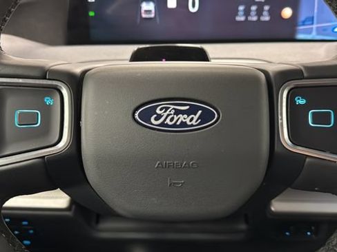 Used 2025 Ford Expedition Max Active AWD/4WD image 16