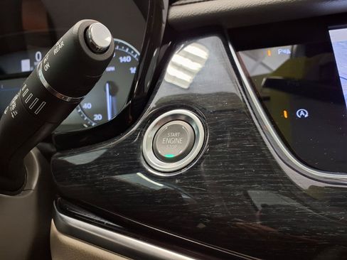 Certified 2025 Cadillac XT6 Premium Luxury FWD image 25