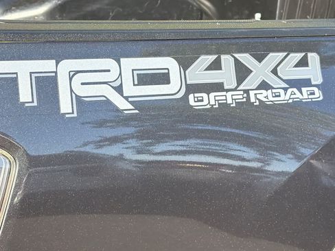 Used 2020 Toyota Tacoma TRD Off-Road AWD/4WD image 12
