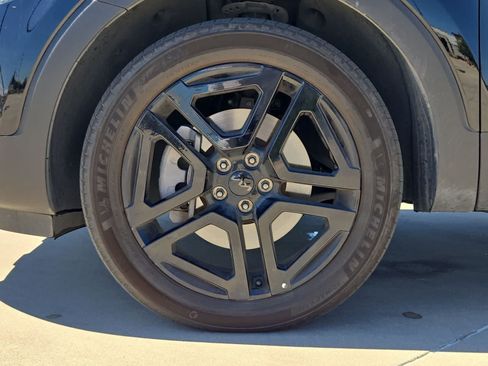 Used 2025 Kia Telluride EX X-Line AWD/4WD image 12