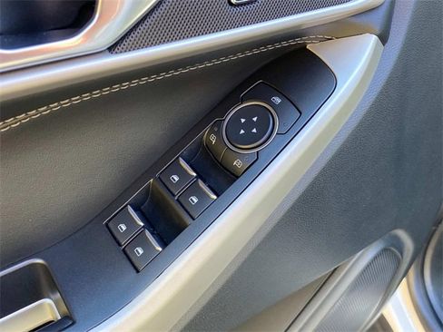 Used 2021 Ford Explorer XLT w/ Equipment Group 202A image 14