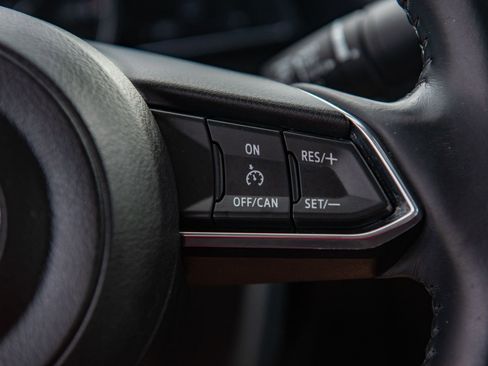 Used 2018 MAZDA MAZDA3 Grand Touring image 25