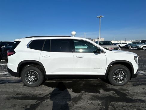 New 2026 GMC Acadia Elevation image 9
