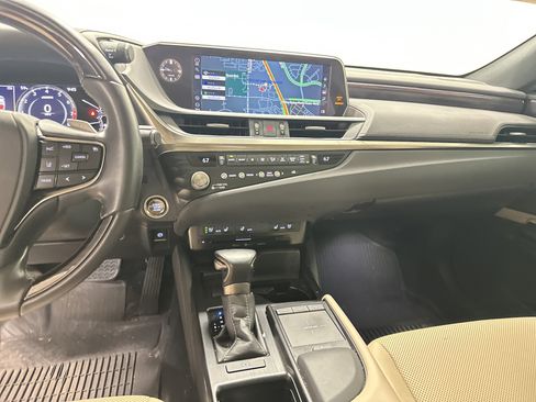 Used 2021 Lexus ES 250 w/ Premium Package AWD/4WD image 30