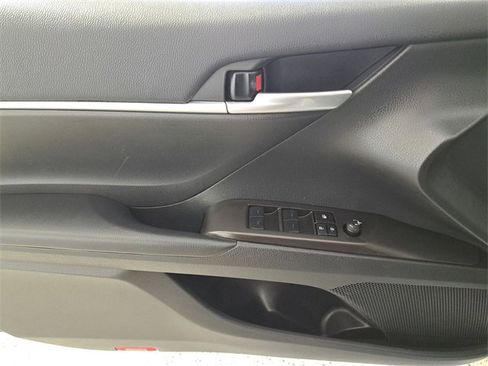 Used 2023 Toyota Camry LE image 21