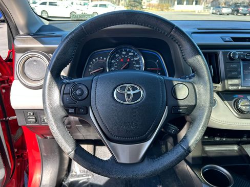 Used 2014 Toyota RAV4 Limited image 12