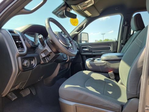 Used 2026 RAM 2500 Big Horn AWD/4WD image 7