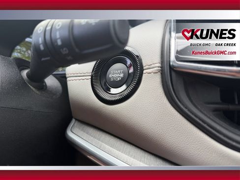 Used 2025 Jeep Compass Limited AWD/4WD image 32