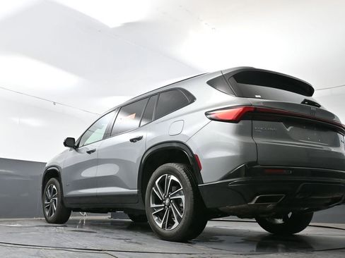 Used 2025 Buick Enclave Sport Touring AWD/4WD image 31