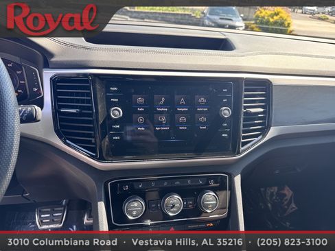 Certified 2023 Volkswagen Atlas Cross Sport SEL Premium R-Line AWD/4WD image 8