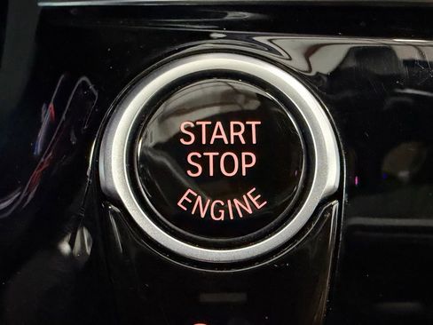 Used 2021 BMW 530i xDrive w/ Premium Package image 24