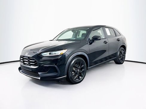 Used 2025 Honda HR-V Sport image 3
