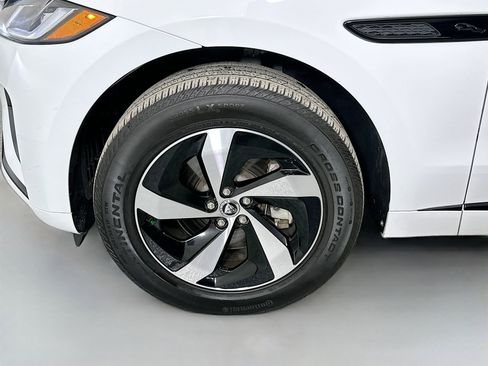 Used 2025 Jaguar F-PACE R-Dynamic S image 34